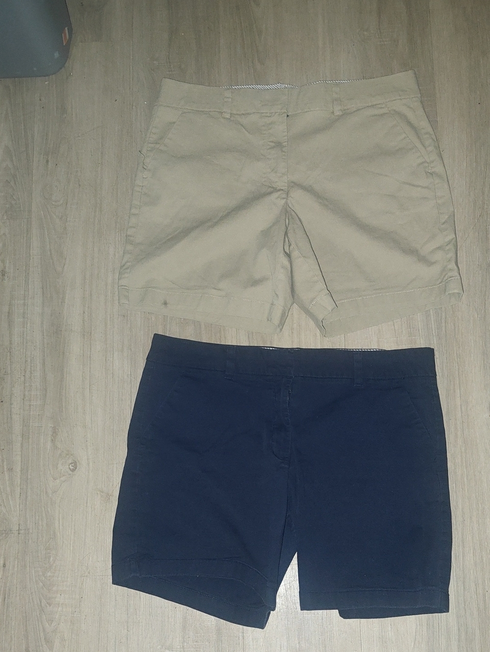 Women’s Classic Chino Shorts - Khaki and Navy Sz 14
